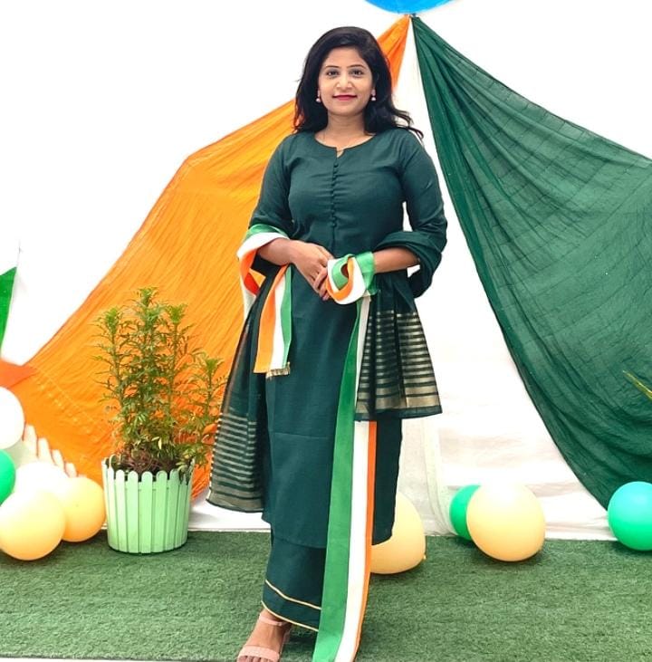  Naina Dhiman